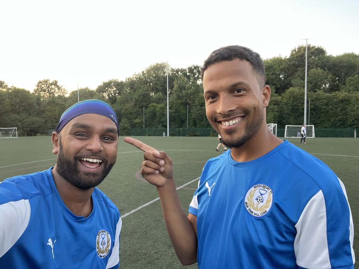 Sanny_Rudra's tweet image. We were thrown together on the radio and hit it off. I only saw him mad once, when I made him play 6-a-side!

A one off, an inspiration who didn’t let achievement define him. 

He showed me how to be a better man, better dad and better dressed. We will miss him. RIP Joe Thompson.