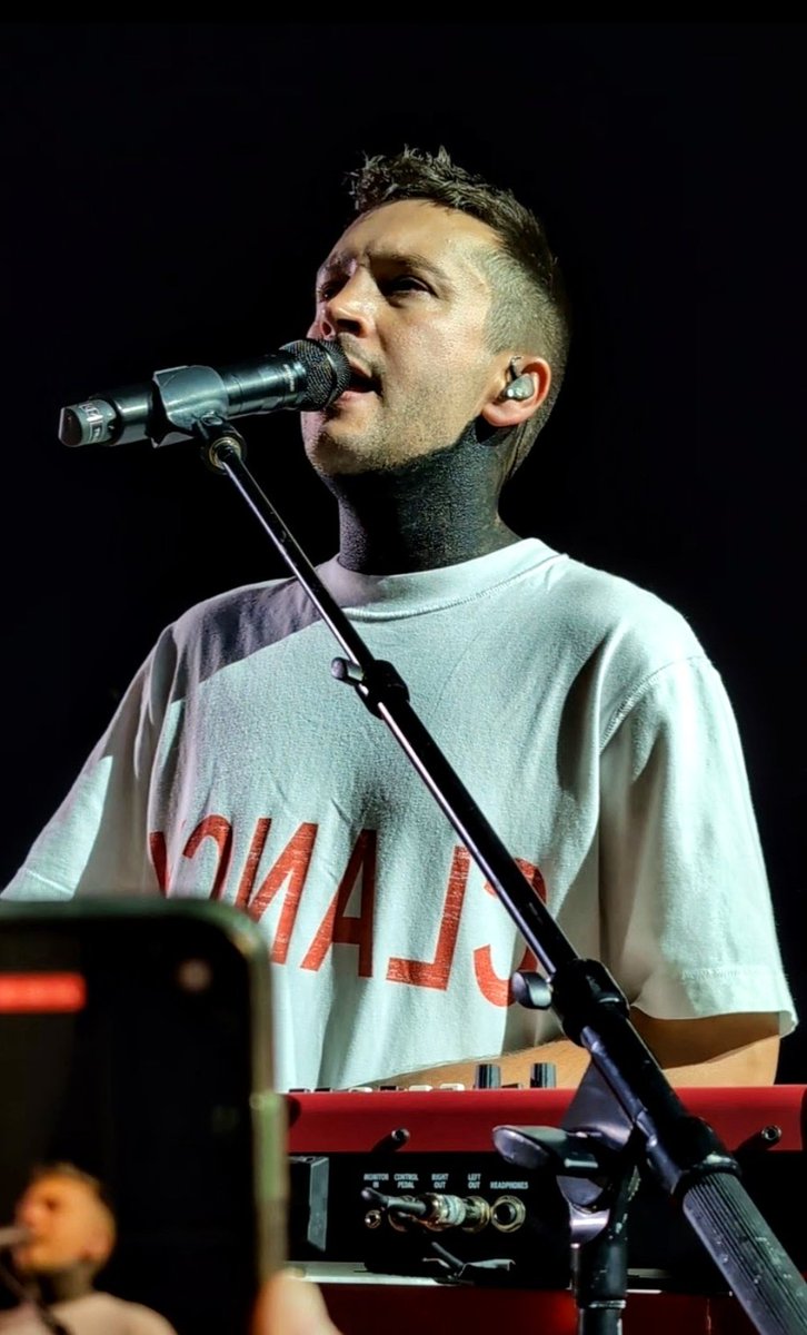 ShitshowWelcome's tweet photo. @backkslide @PETCHEEETAH A Tyler photo for good luck https://t.co/a8BXZyGs8l