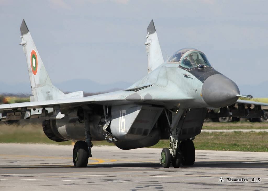 Stam_A337's tweet photo. 🇧🇬 Bulgarian Air Force
MiG-29A 16
Graf Ignatievo AFB
17/03/2014
#BuAF #BulgarianAF #GrafIgnatievoAFB #Mig29 https://t.co/65kWDahSLO