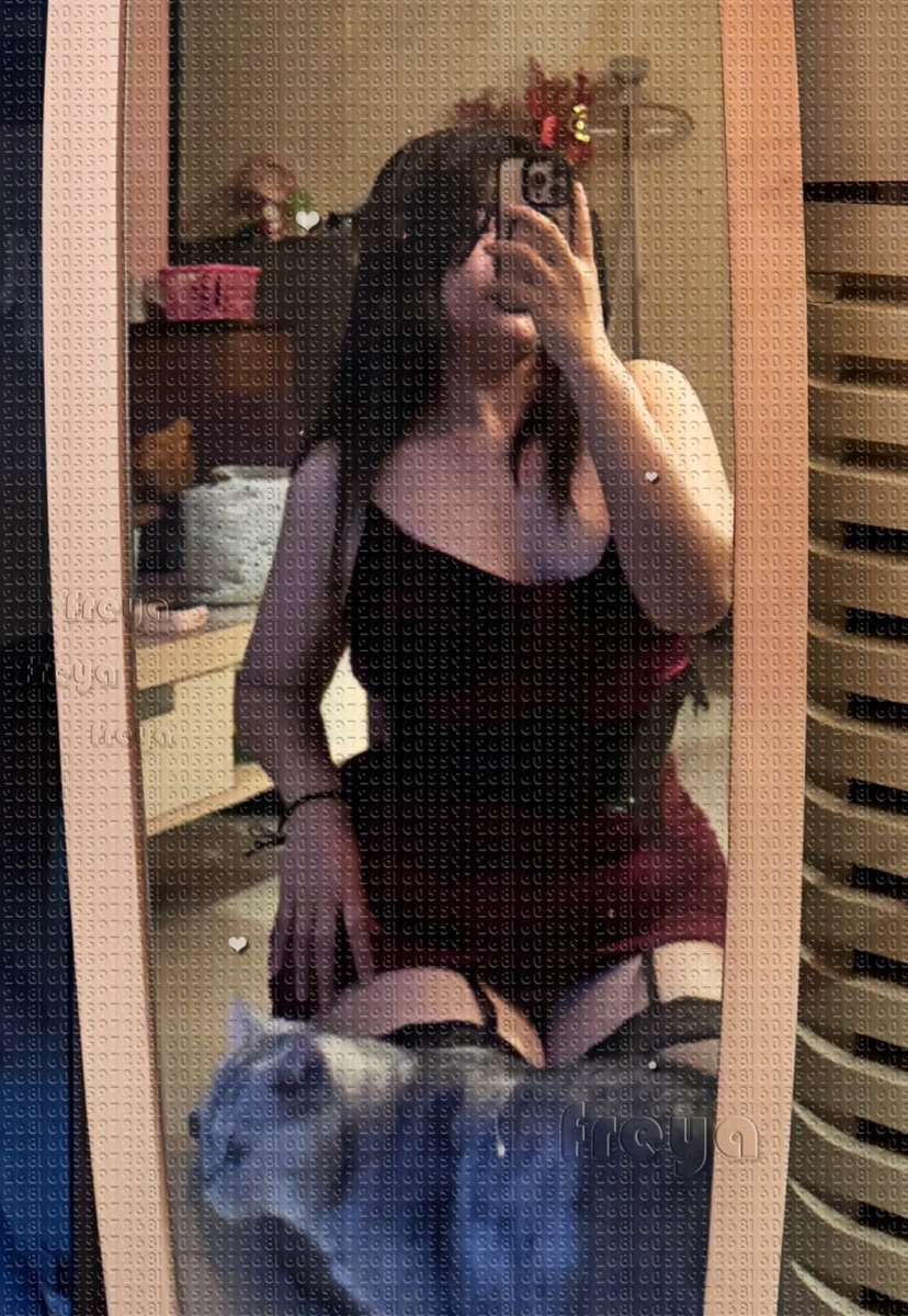 #bbw #iiii #s
在我身边，一直陪着我就好了