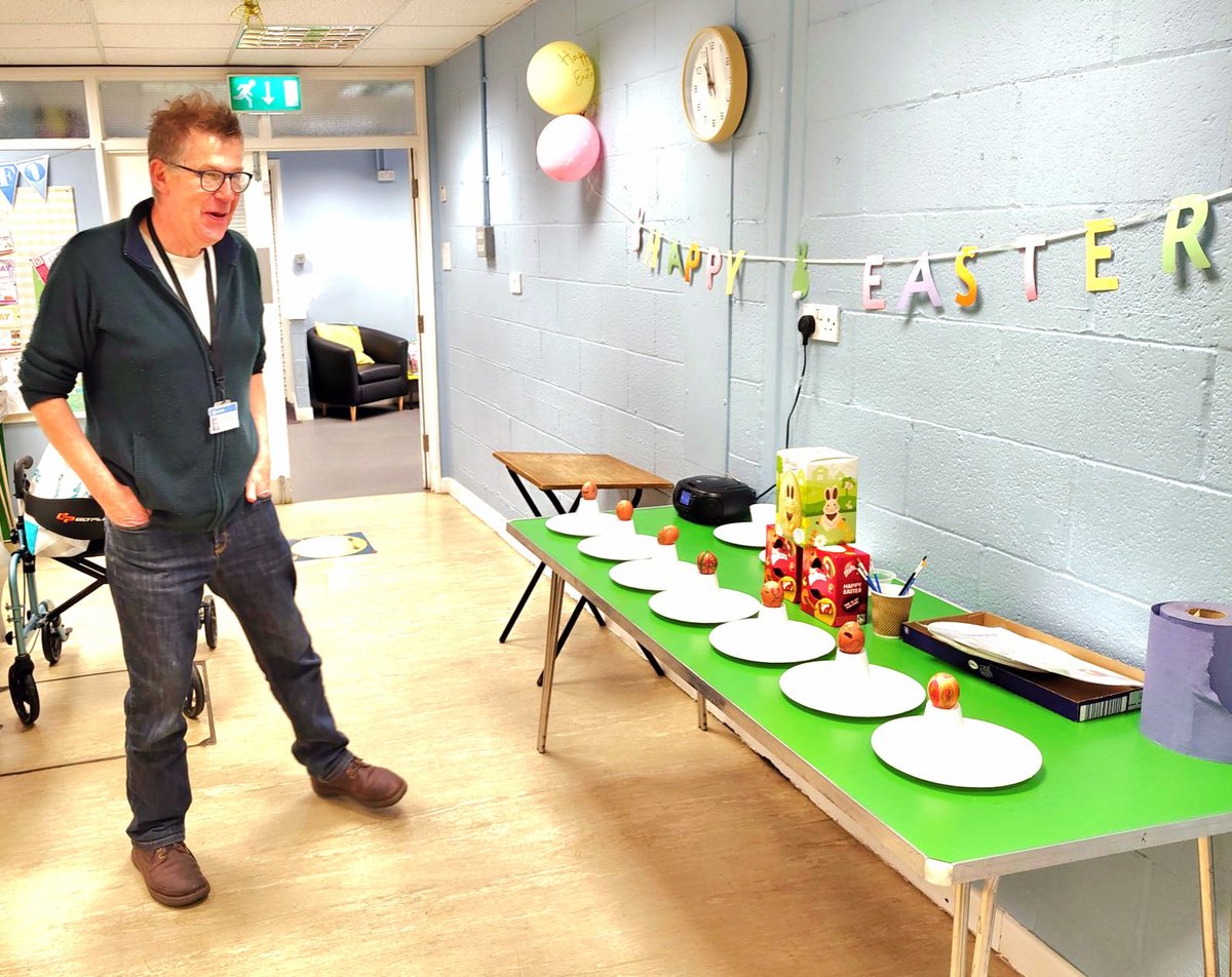 AndyParnham1965's tweet image. That moment... when you learn you've been asked to judge an Easter Egg Competition!
@ArmleyHH @ArmleyLabour 
#DecisionsDecisions 
#EasterEggCompetition