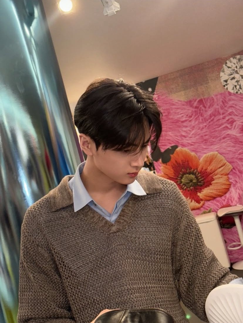 JAY tweet media