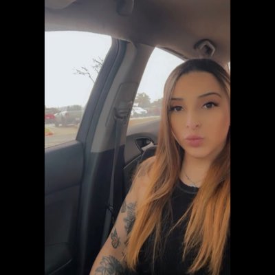 BrookeeeHogann's tweet photo. #NewProfilePic https://t.co/JJ7Jq9iCW8