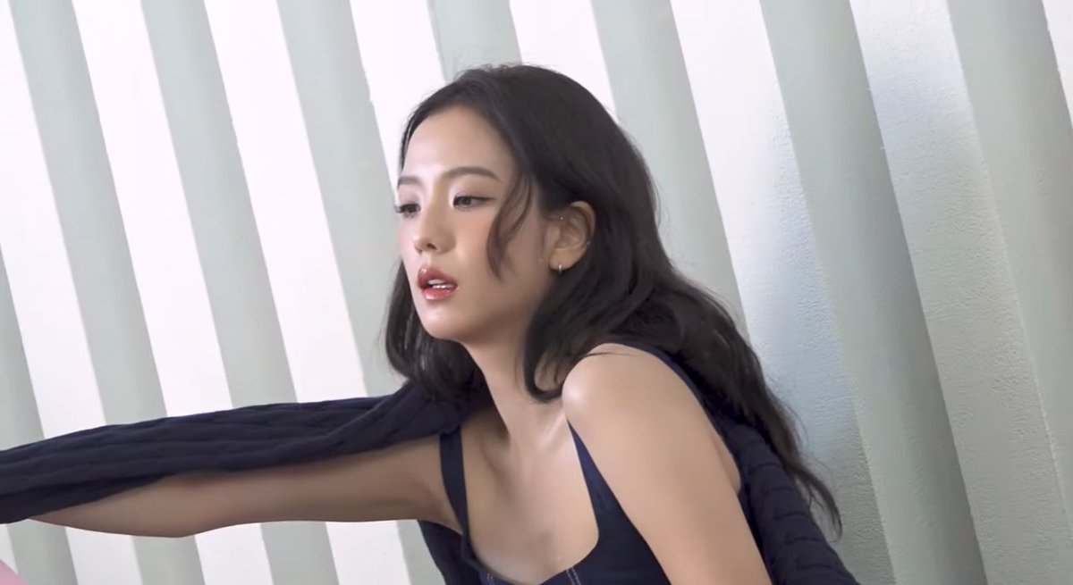 We are at WW11-12 and 29K tweet ! Let’s get 30K and WW10 soon !

So iconic Jisoo princess 

JISOO AT DIOR DREAMS SEOUL
#JISOOxDiorDesignerOfDreams