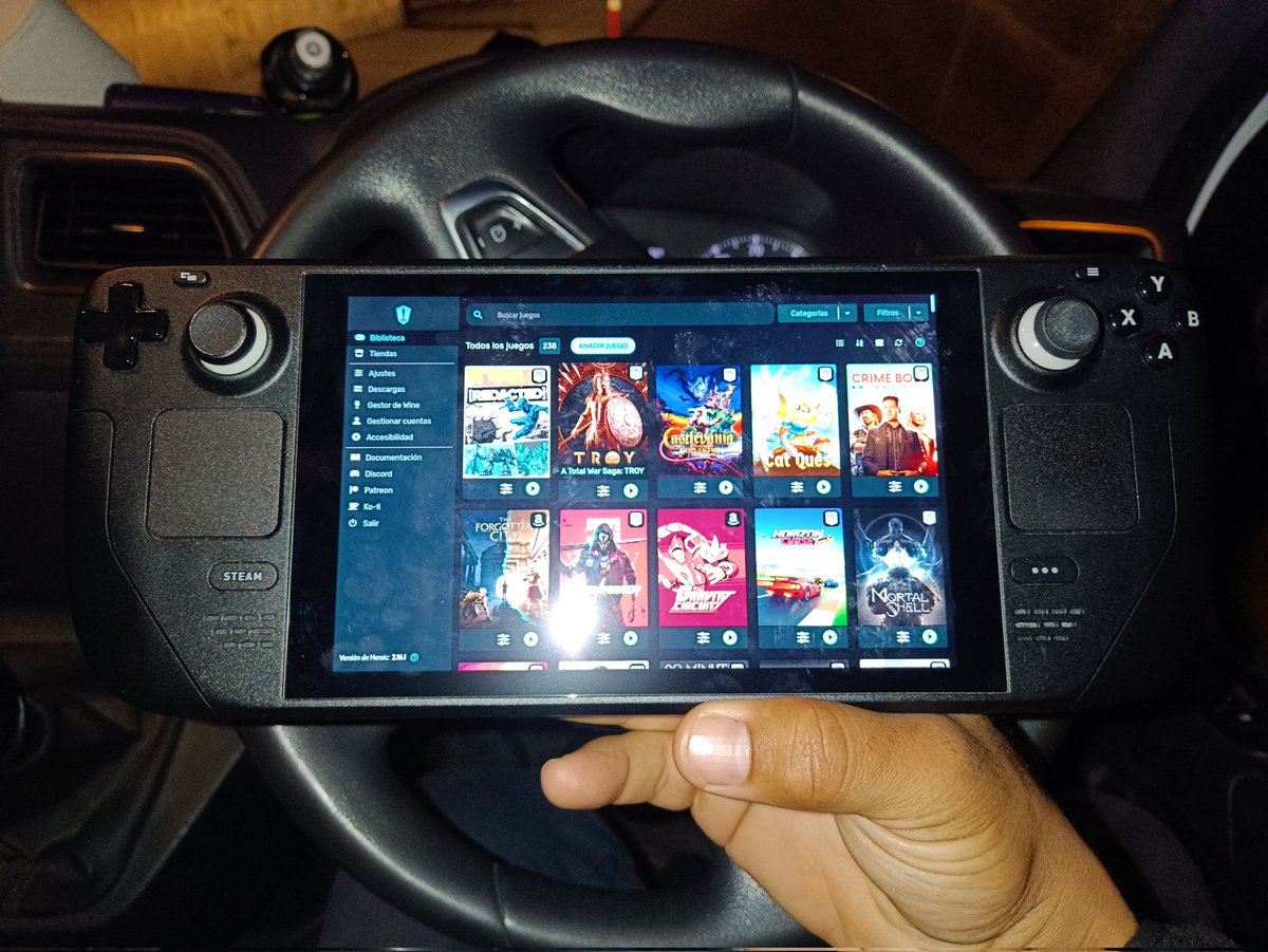 Mientras llega la Xbox portátil vamos jugando un poco con esta #steamdeck #catquest