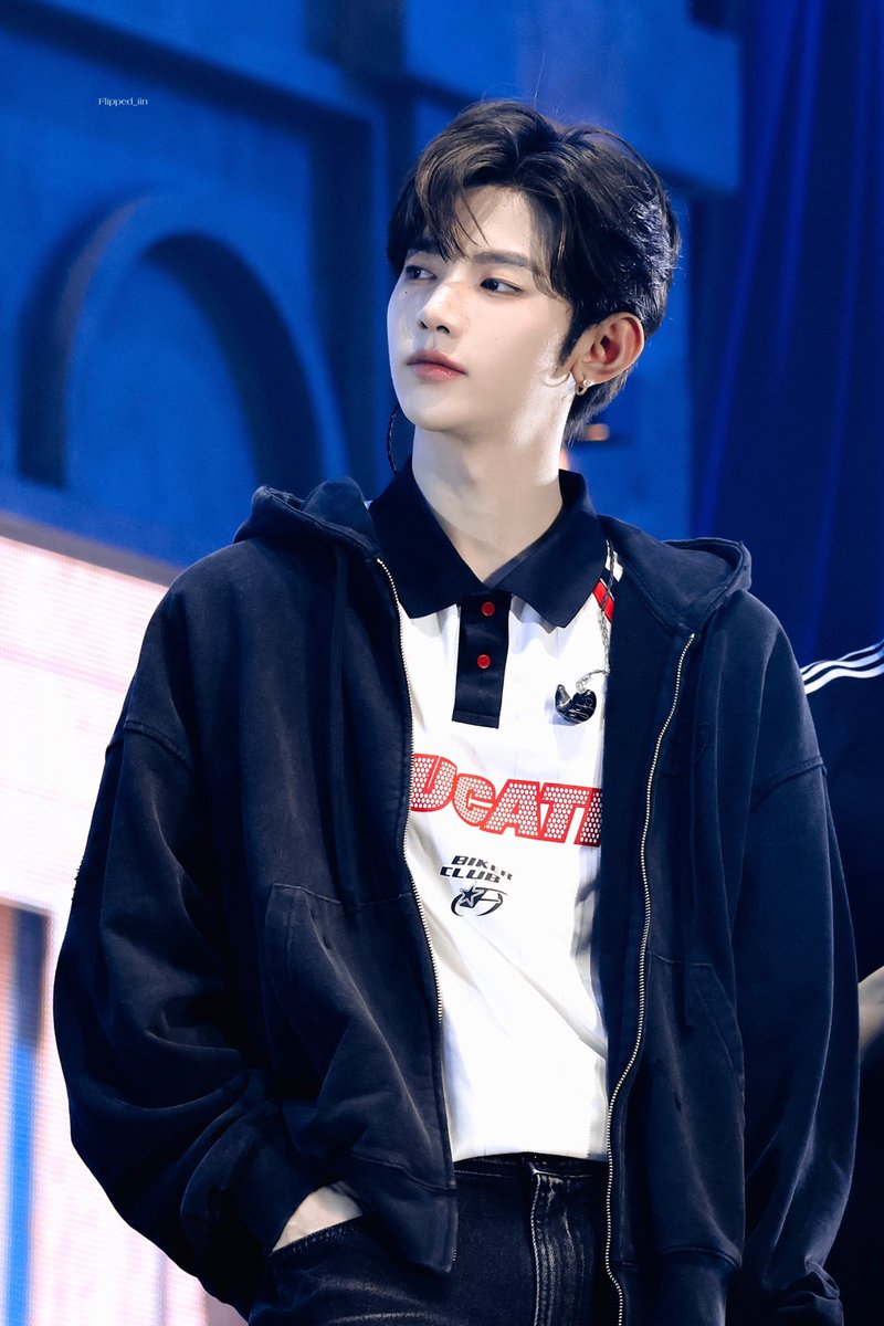 Flipped_iin's tweet photo. 20250418 FANCON

#장하오 #ZHANGHAO #章昊 #ジャンハオ #ZEROBASEONE #제로베이스원 https://t.co/YzWQFJvJZZ