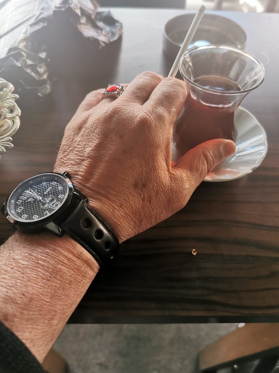 Çay ve👉🚬 zamanı 
Yazabilisiniz😉😁😎