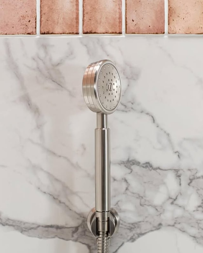 SwadlingUK's tweet image. Our beautiful brassware is available in an array of stunning finishes. For a sophisticated look, this Brushed Nickel finish, on our Illustrious Collection Hand Shower, is hard to beat. Please contact your local Swadling stockist via our website.
#brushednickel
#bathroombrassware