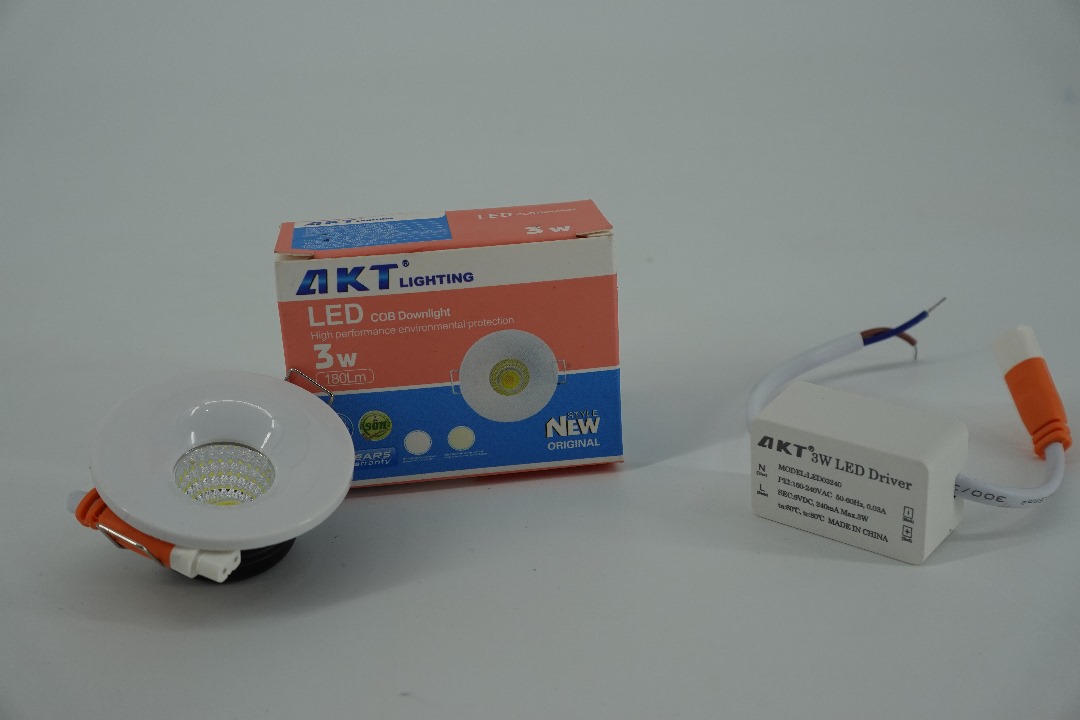 Spotlight on style! ✨
Our COB Downlights bring focused brightness, energy savings &amp; sleek design to any space.
Perfect for modern ceilings!
#COBDownlight #AKTLighting #LightingUpgrade #CeilingGlow #HomeStyle