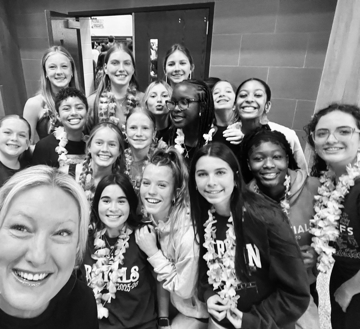 CoachMatlock44's tweet image. We can’t wait to have these kids at Indy! #futureknights @IHSFrisco @ihsknightstrack @Knights_WBBall