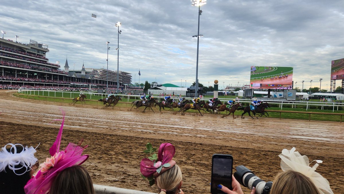 Congratulations <a href="/bradcoxracing/">Brad H. Cox Racing</a> great win at the Oaks!  On to #KyDerby 151!