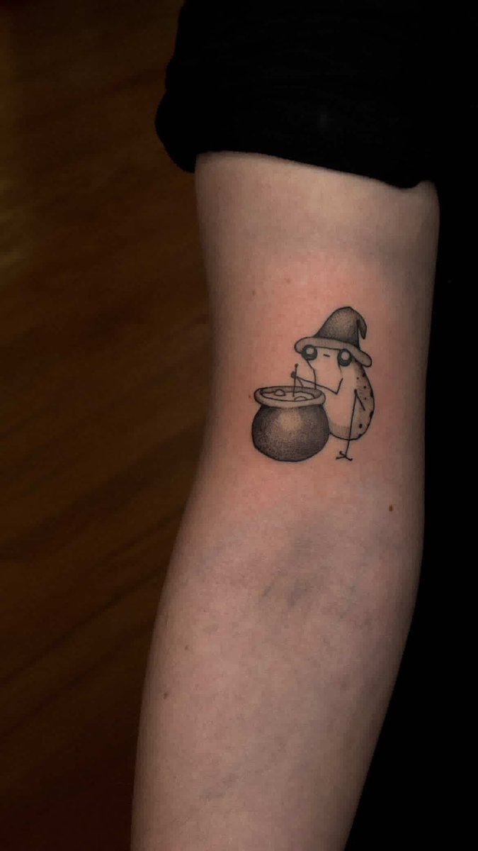 Minicrider95's tweet photo. Got a new little dude on my arm. His name is Todd. https://t.co/s26rOqIn4o