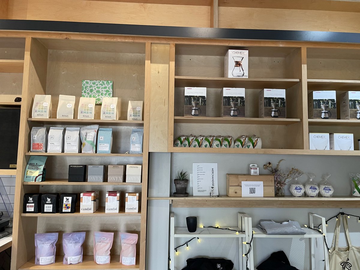 Are you looking for great coffee in Victoria, BC? Head over to Hide + Seek Coffee for great brews from <a href="/CaffeFantastico/">Caffè Fantastico</a> 

purecoffeeblog.com/2025/01/hide-s…
