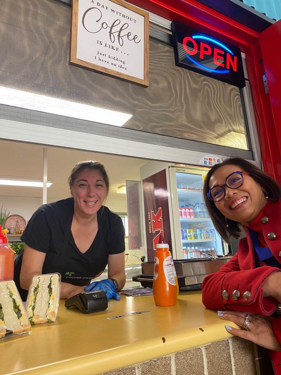 sueytweets's tweet image. On the ground for the campaign in #Fowler for @dai_le 

There’s a democracy sausage at Canley Vale Public School 

#auspol