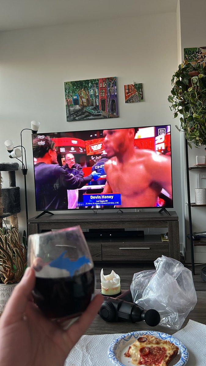 BoxingWine's tweet photo. Authentic wine and boxing night
Haney UD
Ryan UD https://t.co/IG1bLeWIAn