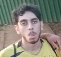 O mano saiu com a cara assim em todas as fotos, como que pode isso maluco...