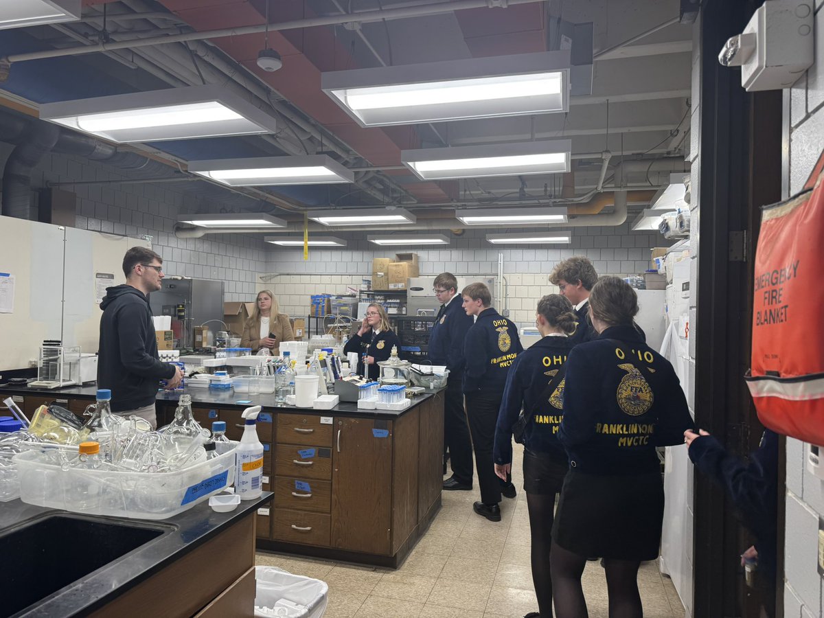 Took a group of FFA members to The Ohio State University College of Food, Agricultural, and Environmental Sciences for a tour. We talked about the importance of soil and got to see lab work in action🪴🔬🧪 #ourbmsa
