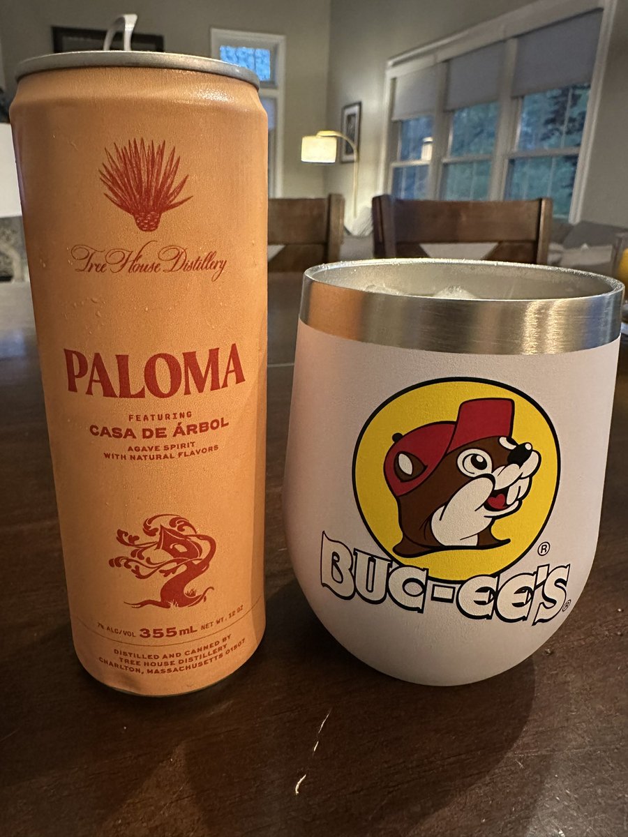 Keeping it classy tonight <a href="/TreeHouseBrewCo/">Tree House Brewing Co.🍺</a> <a href="/RealBuccees/">Buccees</a>