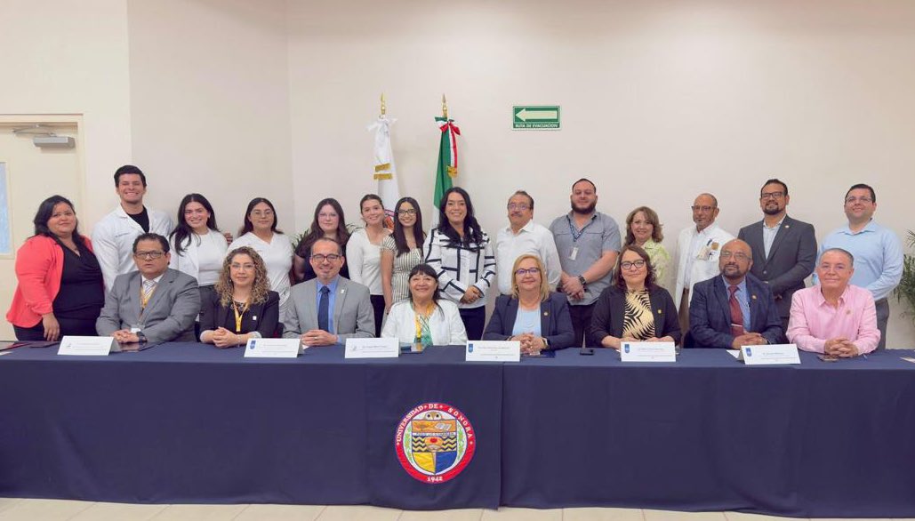 Alfonso Durazo (@alfonsodurazo) on Twitter photo Mi reconocimiento a la comunidad de la Licenciatura en Medicina de <a href="/SoyUnison/">Soy Unison</a>, campus Cajeme, por alcanzar 204 de 213 indicadores en su evaluación por la <a href="/AComaem/">COMAEM A.C.</a>, uno de los puntajes más altos a nivel nacional.
Son un orgullo para Sonora y una muestra del compromiso que tenemos Mi reconocimiento a la comunidad de la Licenciatura en Medicina de <a href="/SoyUnison/">Soy Unison</a>, campus Cajeme, por alcanzar 204 de 213 indicadores en su evaluación por la <a href="/AComaem/">COMAEM A.C.</a>, uno de los puntajes más altos a nivel nacional.
Son un orgullo para Sonora y una muestra del compromiso que tenemos