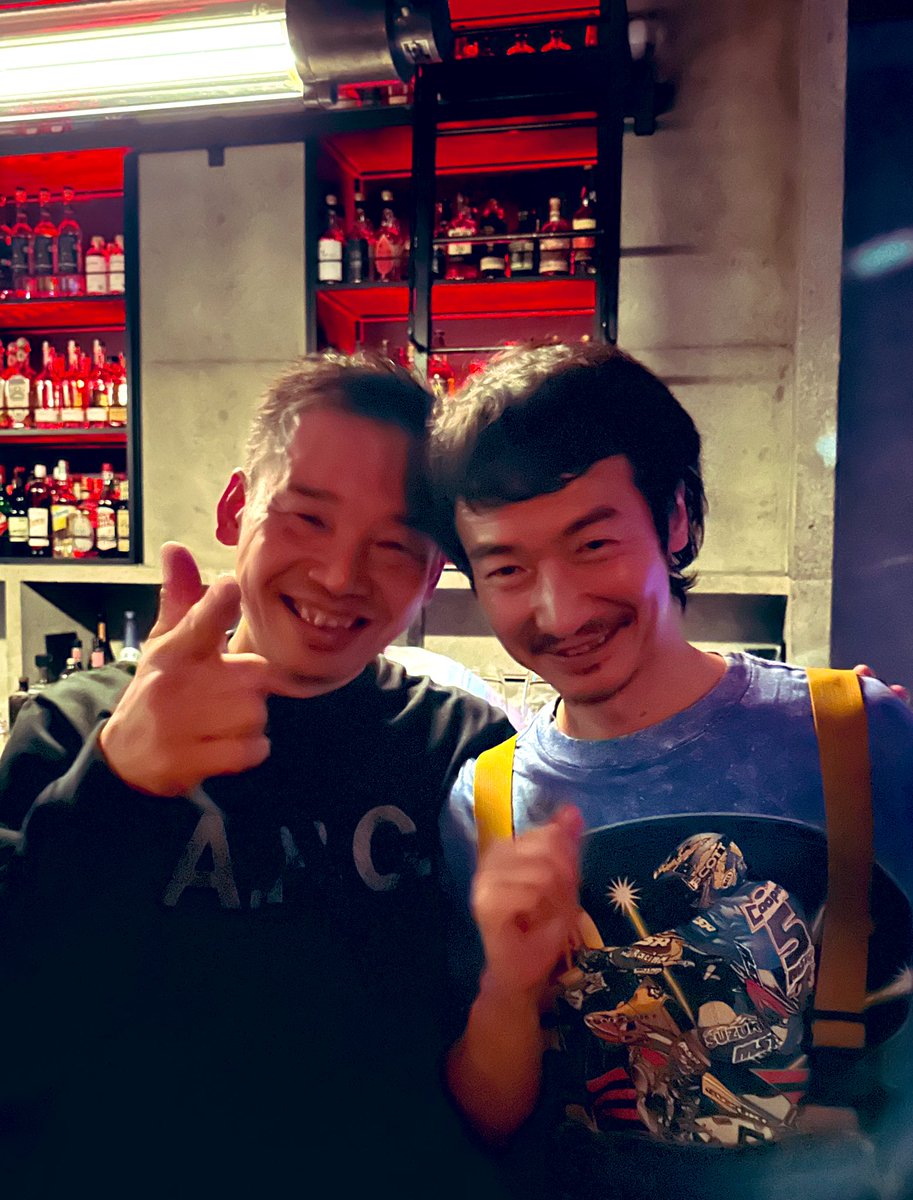 motokimurai's tweet photo. #TOMOKITAMURA
#BARinc
Tomoki tamuraさんは大阪出身のDJで、現在はベルリンを拠点に国際的に活躍されてます。クラシカルなハウスからブレイクビーツ、テクノへの展開が素敵でした! https://t.co/WD034RiTdo