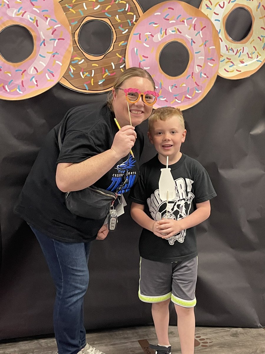cv_ecc's tweet photo. The K Donut with a Grown-Up was a huge hit! Thanks to all of our VIP guests for coming today! https://t.co/btOUn0Grp4