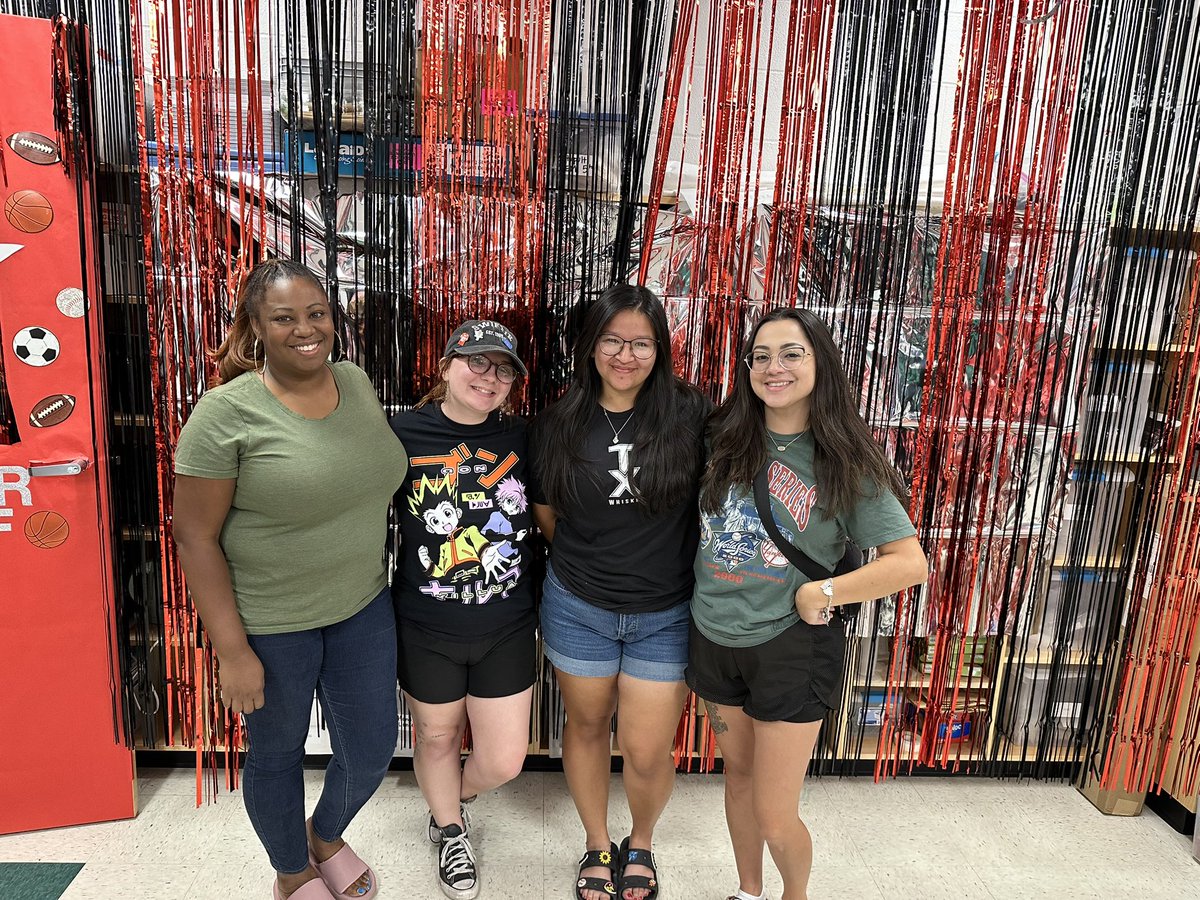 Thank you to our PTA and parent volunteers for coming in on a holiday to set up for Teacher Appreciation Week. 🐾