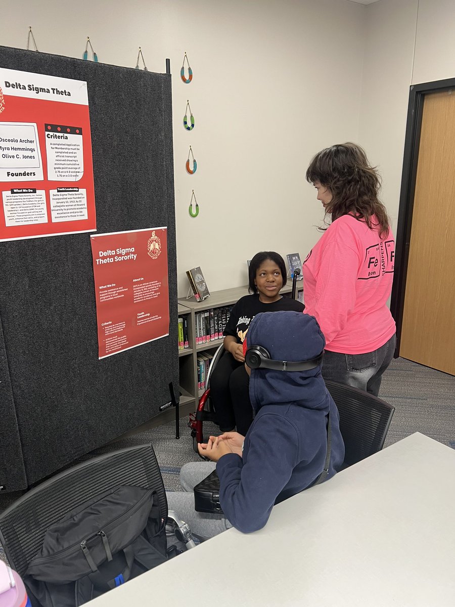 Ozzys_at_PHS's tweet photo. 2nd Annual Divine Nine Experience! We are so proud of our African American Studies students. Ss researched one of the organizations and presented to our guests. They did an incredible job and had a fantastic time learning from RISD Divine Nine members. #PHSlibrary #mUStangmagic https://t.co/b8AOxp99xF