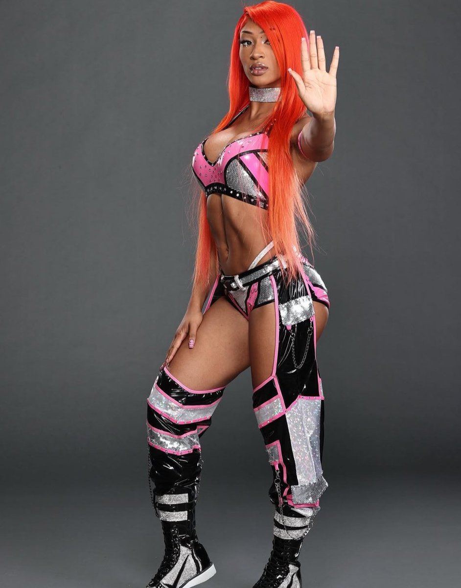 karmensgrace's tweet photo. Jakara Jackson was a total package, WWE is so dumb for releasing her 😕 https://t.co/NpjX53c3Qn