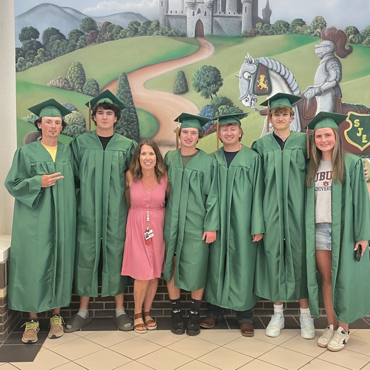 stjames_elem's tweet photo. We love our Seniors! Thanks for coming back to visit today. https://t.co/qd9Tnz6DZs