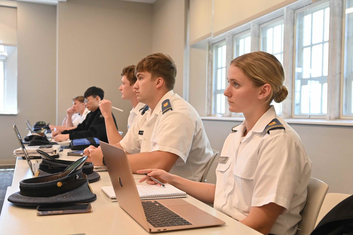 VMI1839's tweet image. 📚✅ Final day of classes for Spring 2025!

#VMI #Spring2025