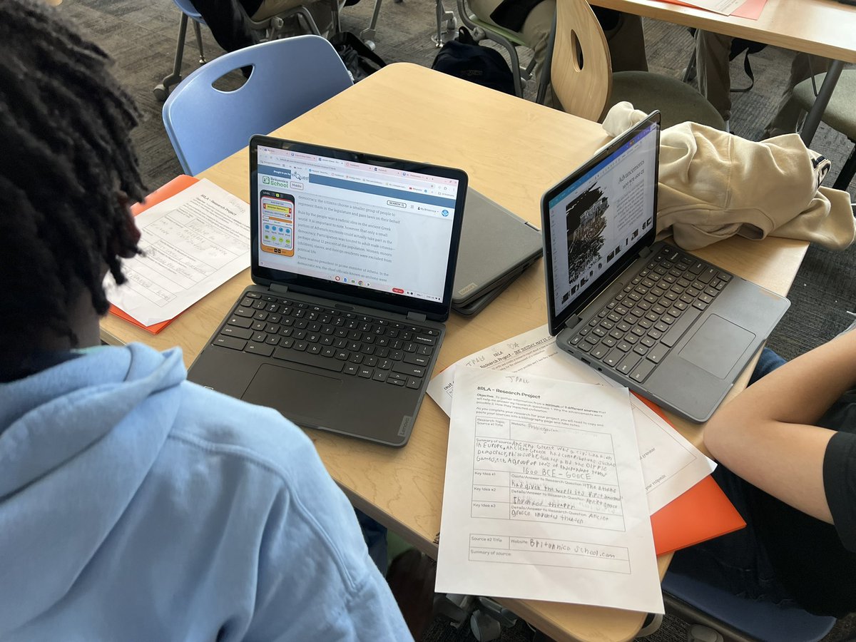 netzerolibrary's tweet image. Research in the library continued this week! @MsDGentry 8th graders researched periods of technological change, while @sls1116 and @peaches_yolanda 6th graders investigated people who fought for important causes. Students dug into some powerful topics and asked great questions!
