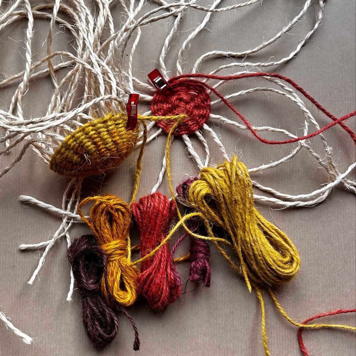 Widely thought to be the oldest craft technology, basketry is flourishing with contemporary styles inspired by ancient craft techniques! Book your place for our 2-day Twined Basketry workshop on 6 &amp; 7 June. £160 (incl. lunches, refreshments &amp; materials)

bit.ly/4cxi4vu