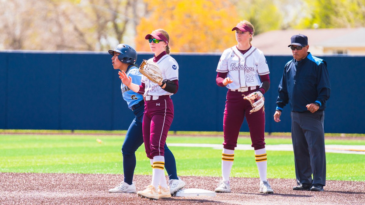 No. 8 Augustana Ends UMD's NSIC Postseason Run in Semifinals.

Recap: umdbulldogs.com/news/2025/5/2/…
