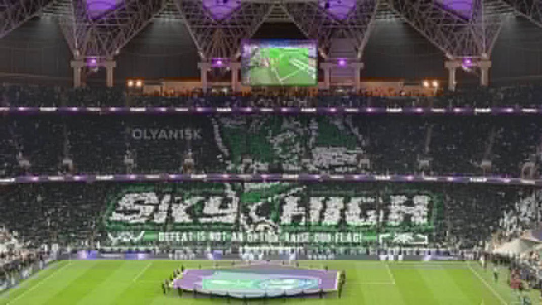 أنا هلالي ورأسي عالي 💙
ولكن غداً اللي سعودي و ما يشجع #الأهلي ماهو كفو ! 
#بس_اقول