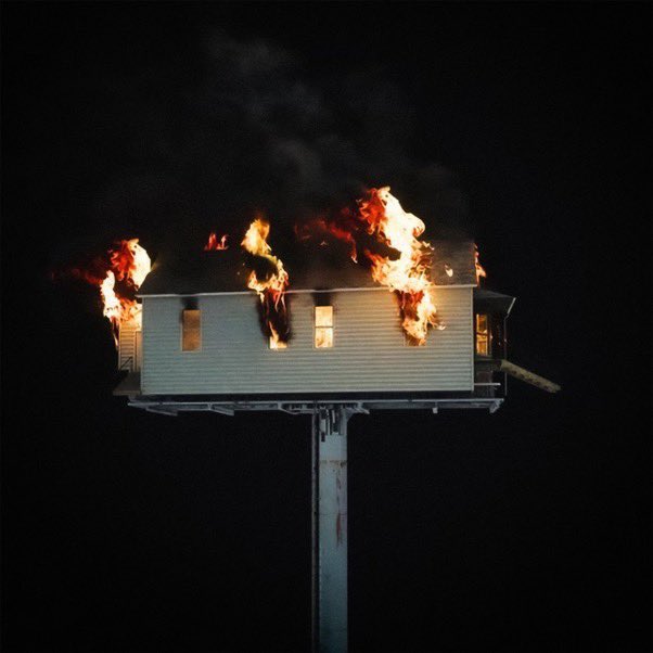 Je peux jurer que sans ses prises de position, Kanye West serait le plus grand artiste ayant existé. Sa discographie est indécente et l’enchaînement des sons dans Donda 2…