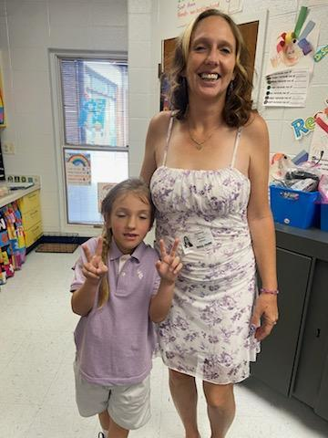 NAUES2024's tweet photo. Our 1st graders at NAUES celebrated amazing moms with a sweet Mother's Day Tea! ππ Songs, smiles, and special moments made the day unforgettable. Thank you, moms! βοΈ #NAUES #MothersDayTea #FirstGradeLove #ThankYouMoms https://t.co/D6lpDCHexl
