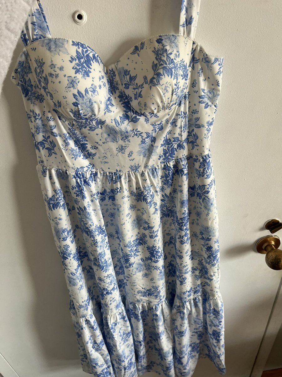 seaminglybasic's tweet image. In love with this dress, do you agree? #GoddessEnergy #fashion #Chicago