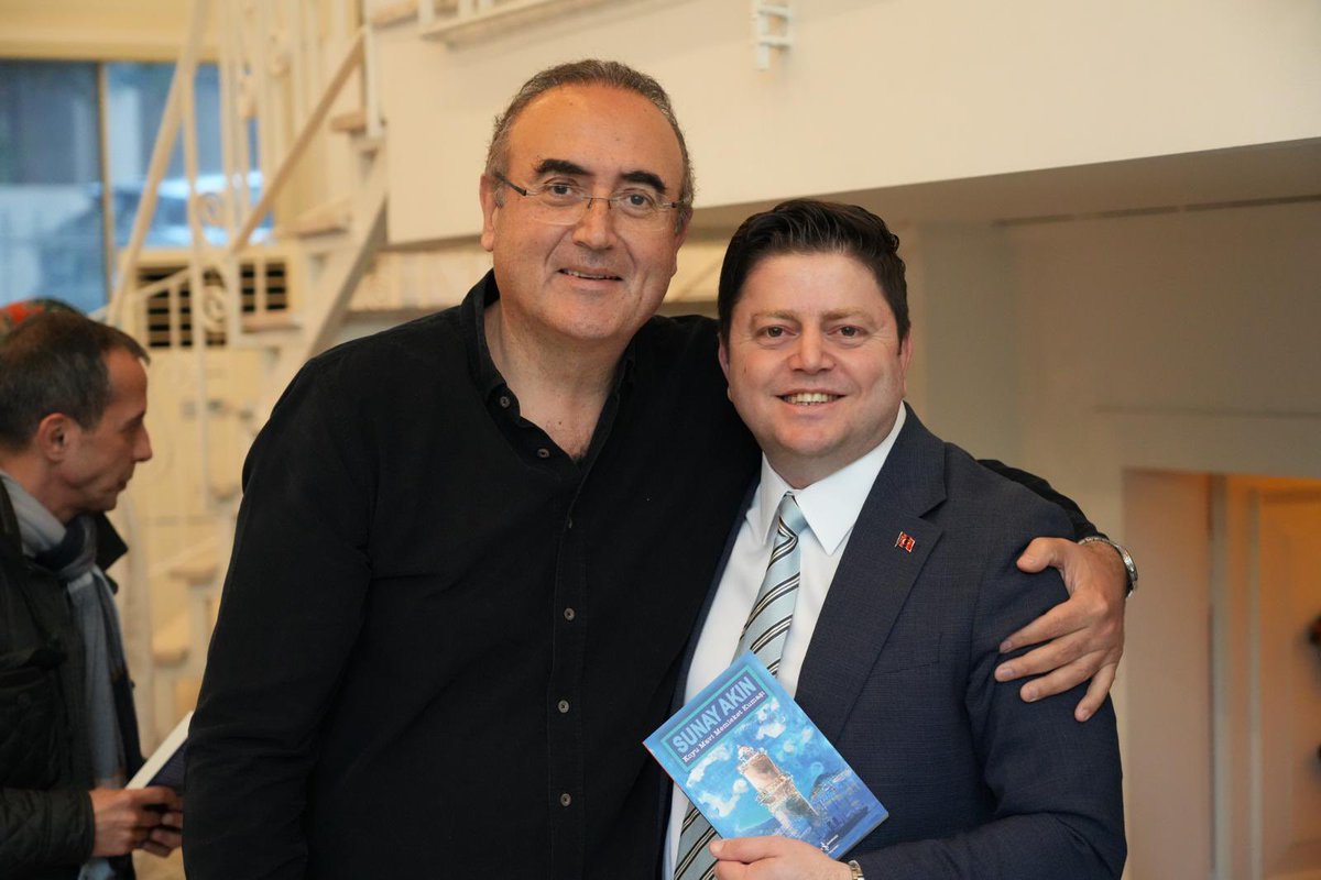 Mesut Kösedağı (@mesutkosedagi) on Twitter photo İstanbul Oyuncak Müzesi 20 Yaşında 🎂
<a href="/SunayAkin/">Sunay Akın</a> öncülüğünde kurulan ve dünyada eşine zor rastlanır bir koleksiyona sahip Kadıköy’ün biricik müzesinin yeni yaşını kutluyorum. Geleceğin bu kıymetli mirasla buluşabilmesi için onu gözümüz gibi koruyacağız. Bugüne kadar emeği geçen İstanbul Oyuncak Müzesi 20 Yaşında 🎂
<a href="/SunayAkin/">Sunay Akın</a> öncülüğünde kurulan ve dünyada eşine zor rastlanır bir koleksiyona sahip Kadıköy’ün biricik müzesinin yeni yaşını kutluyorum. Geleceğin bu kıymetli mirasla buluşabilmesi için onu gözümüz gibi koruyacağız. Bugüne kadar emeği geçen