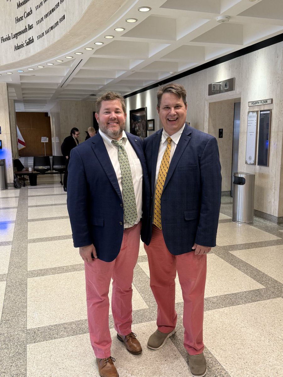 steveschale's tweet photo. The annual Day 60 Florida Legislature Nantucket Red Caucus photo with ⁦@jda007⁩ https://t.co/Etl0JBizDa