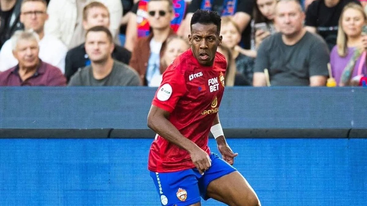 lance_botafogo's tweet image. Guerra, clima e idioma: lateral detalha adaptação à Rússia lance.com.br/futebol-intern… #Futebol #CSKA #Moisés