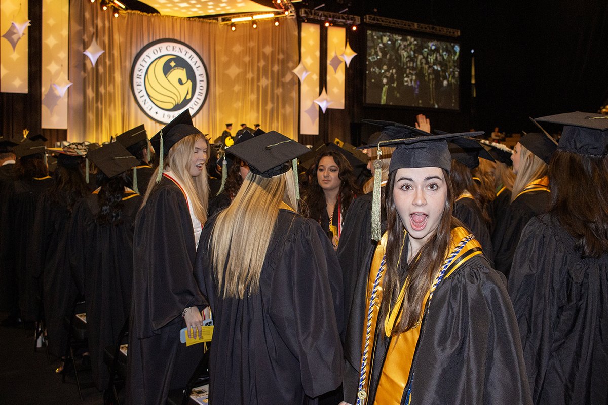 👩🏽‍🎓👨‍⚕️ Here’s to everything you’ve accomplished and everything that’s still ahead — and to the lives you'll change from here on out! The future of healthcare looks brighter because you are in it! Congratulations #Classof2025! The world is lucky to have you. #UCFGrad