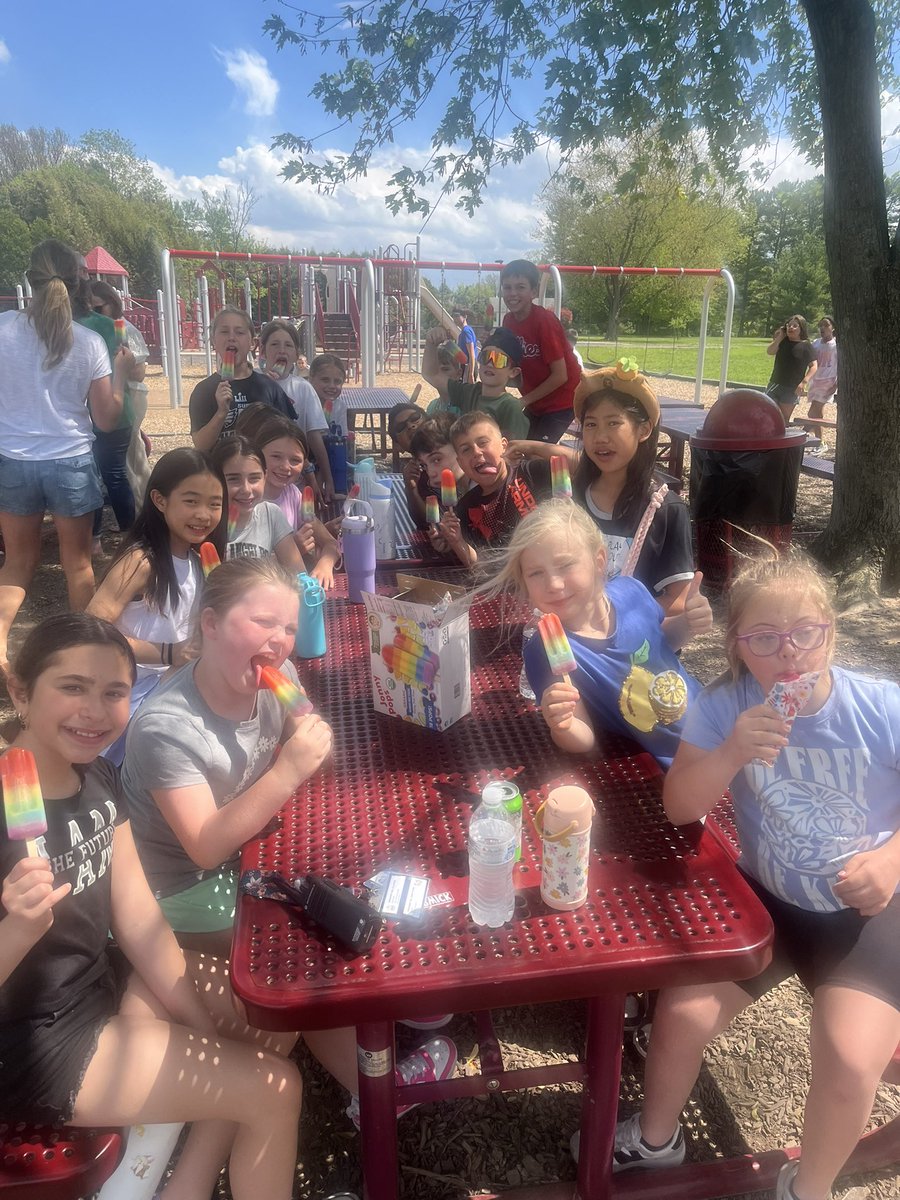 PTO Pizza and Popsicle party!