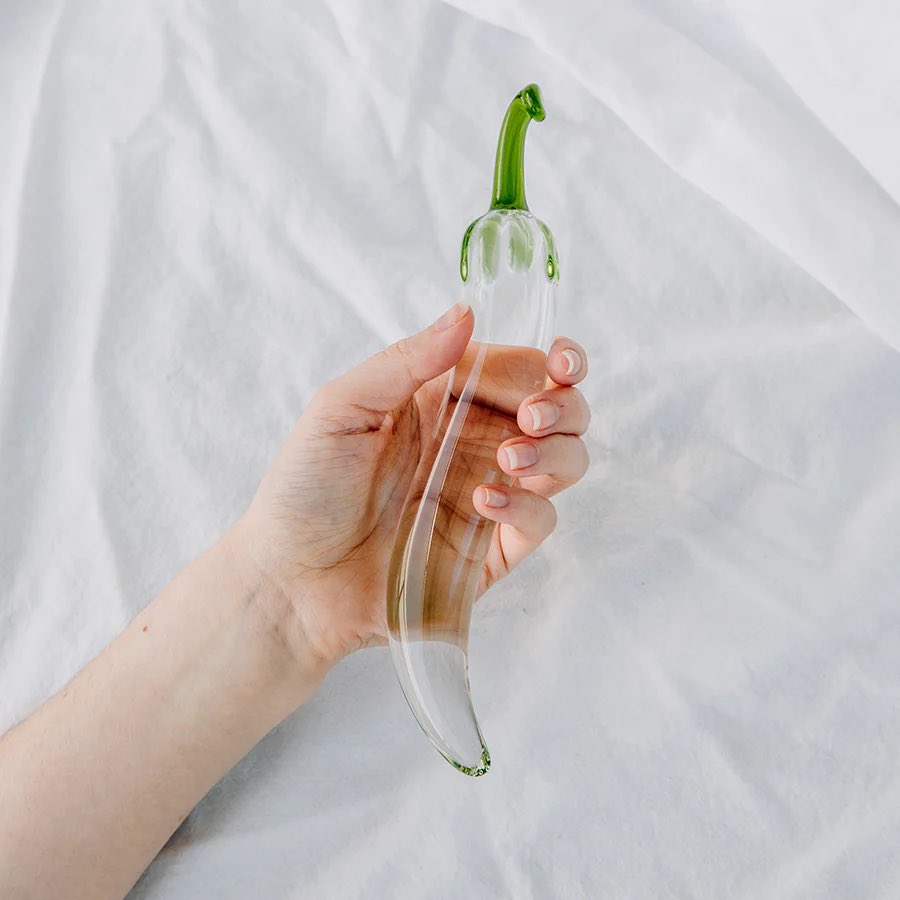 _RodWheels's tweet image. 😭😭 my ass used to be so freaked out 😂 why did I ever buy this glass dildo??? #memoryunlocked