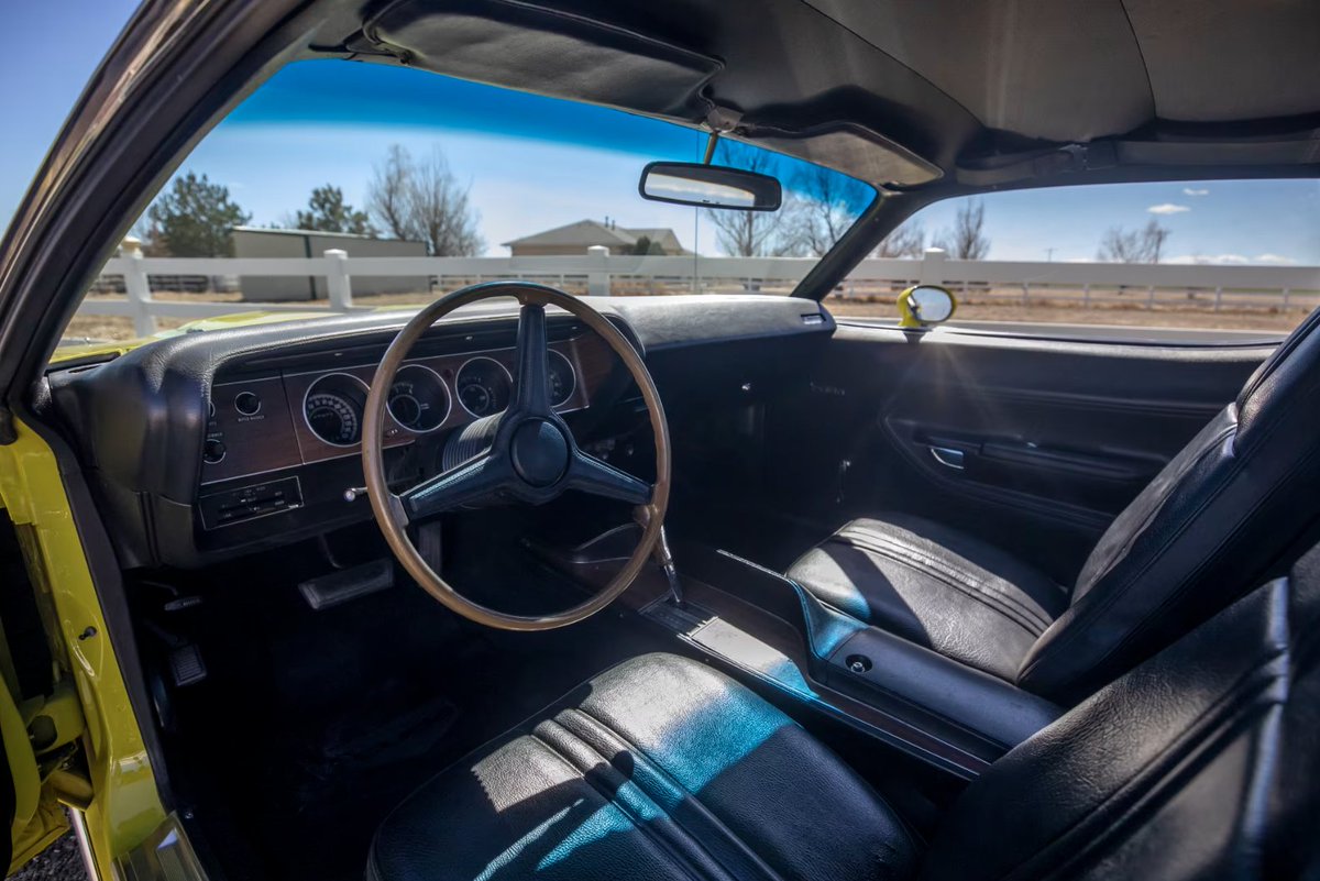 Mecum Auctions tweet media