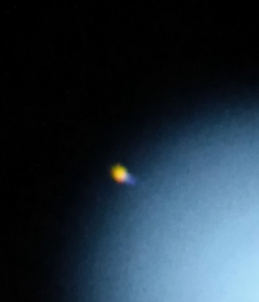 jto24294's tweet photo. 今朝3:50分くらいに起きて、土星観望。あっという間に夜が明けたので、パソコ��準備できずスマホで映しました。土星の輪まだないすね。
なかなか下手くそ。 https://t.co/8g8F3THPAr