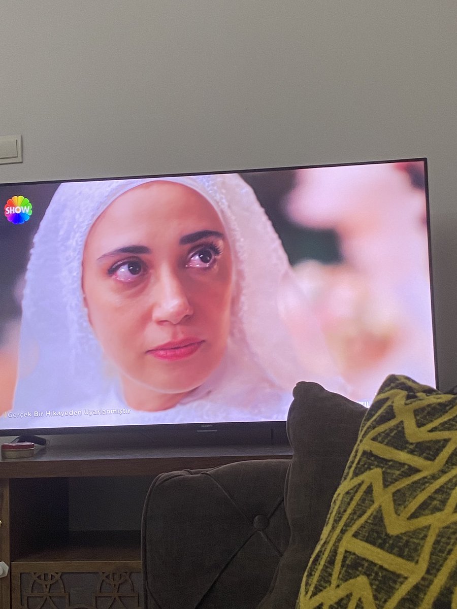 Gerçekten o kadar model arasından neden yapabileceğinizin en kötüsünü yaptınız şu kıza 

 #KızılcıkŞerbeti