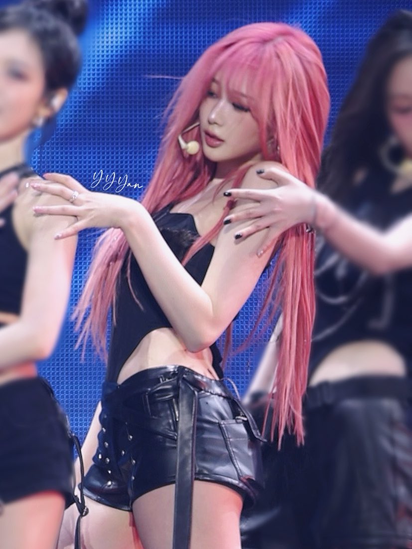 who else got em obsessed like gigi