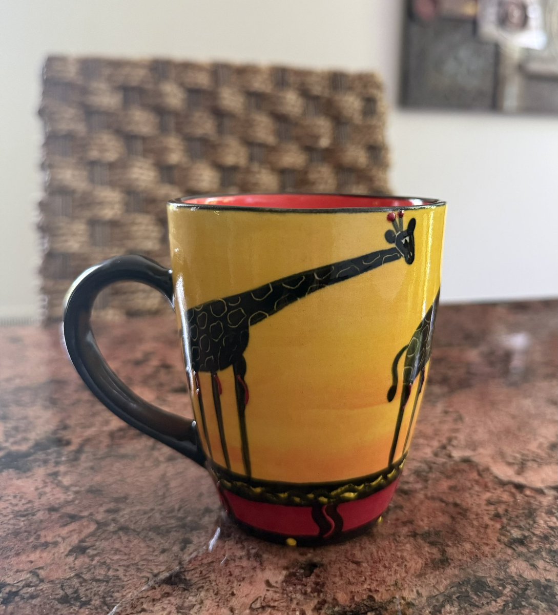 This gorgeous hand-painted mug says, take me back to Cape Town! 🦒🇿🇦☀️