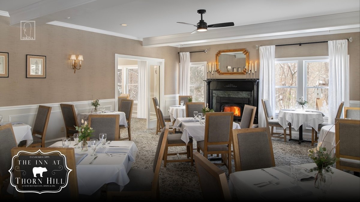DiRoNAaward's tweet image. Spring awakens more than just the landscape — it sets the stage for unforgettable evenings 🌸✨
🍽️ Forty at Thorn Hill 
🍽️ The View Restaurant at Mirror Lake Inn
🍽️ Eolus Bar &amp;amp; Dining
🍽️ Marilena Cafe &amp;amp; Raw Bar
🍽️ Café Tiramisu
📲 bit.ly/40dfYfo
#SpringDining