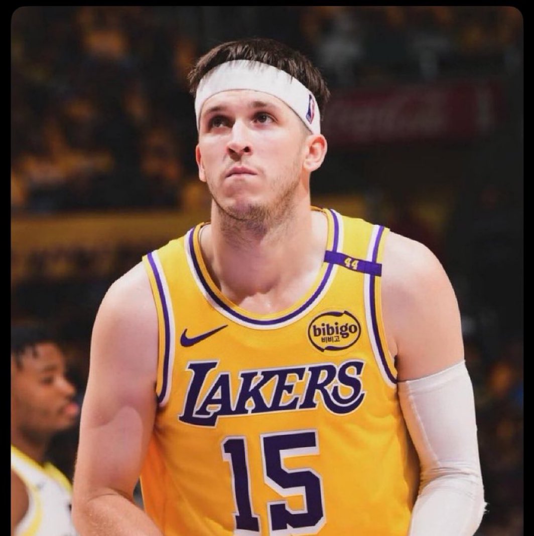 LakeShowYo tweet media